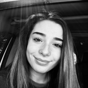 Meet your Posher, Caitlin